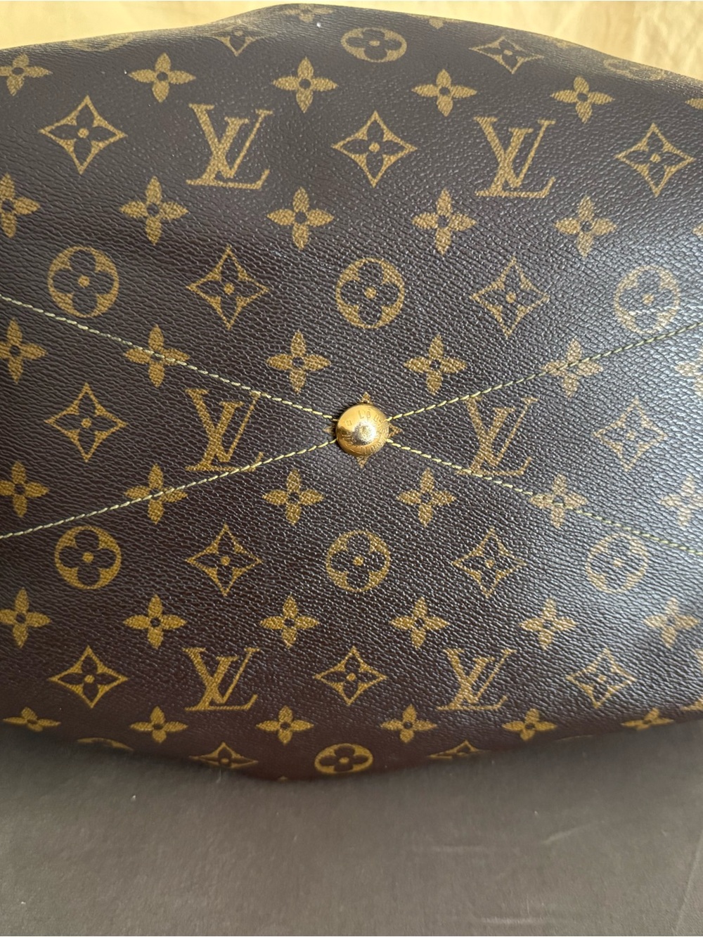 Louis Vuitton Tivoli GM Monogram Canvas Satchel with Natural Vachetta Handle - Picture 5 of 14